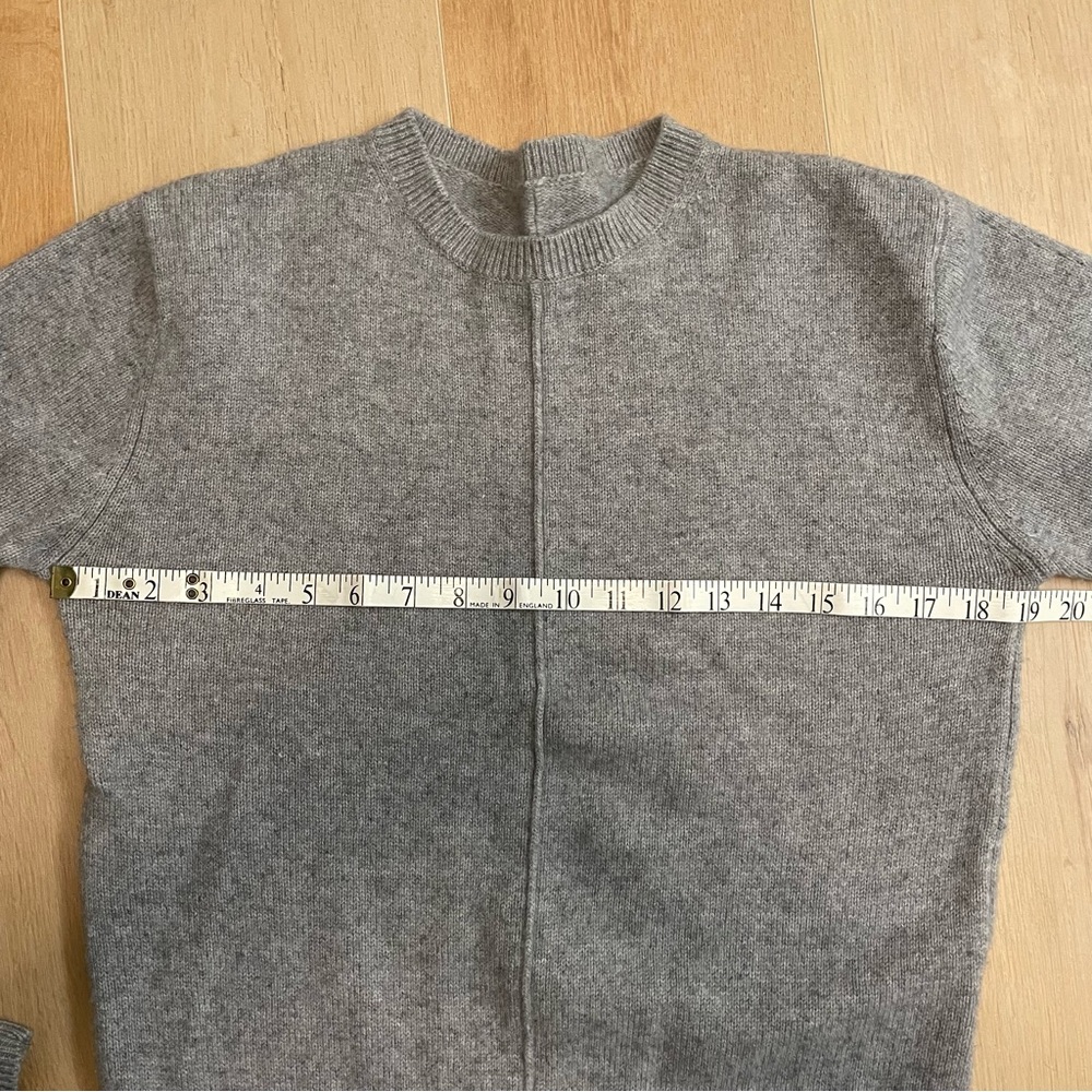 Grey Wool and Cashmere Sweater - Picture 6 of 7